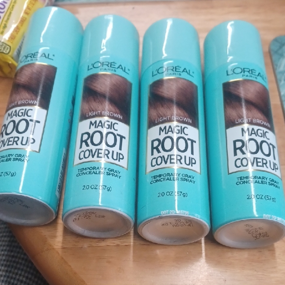 L'Oreal Magic Root Cover Up Spray - Teal/Turquoise Can